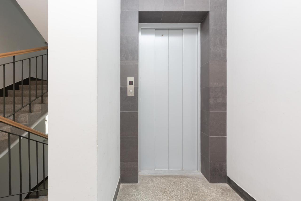 Top Floor View Apartment Marszalkowska By Noclegi Renters Warsaw Exterior photo